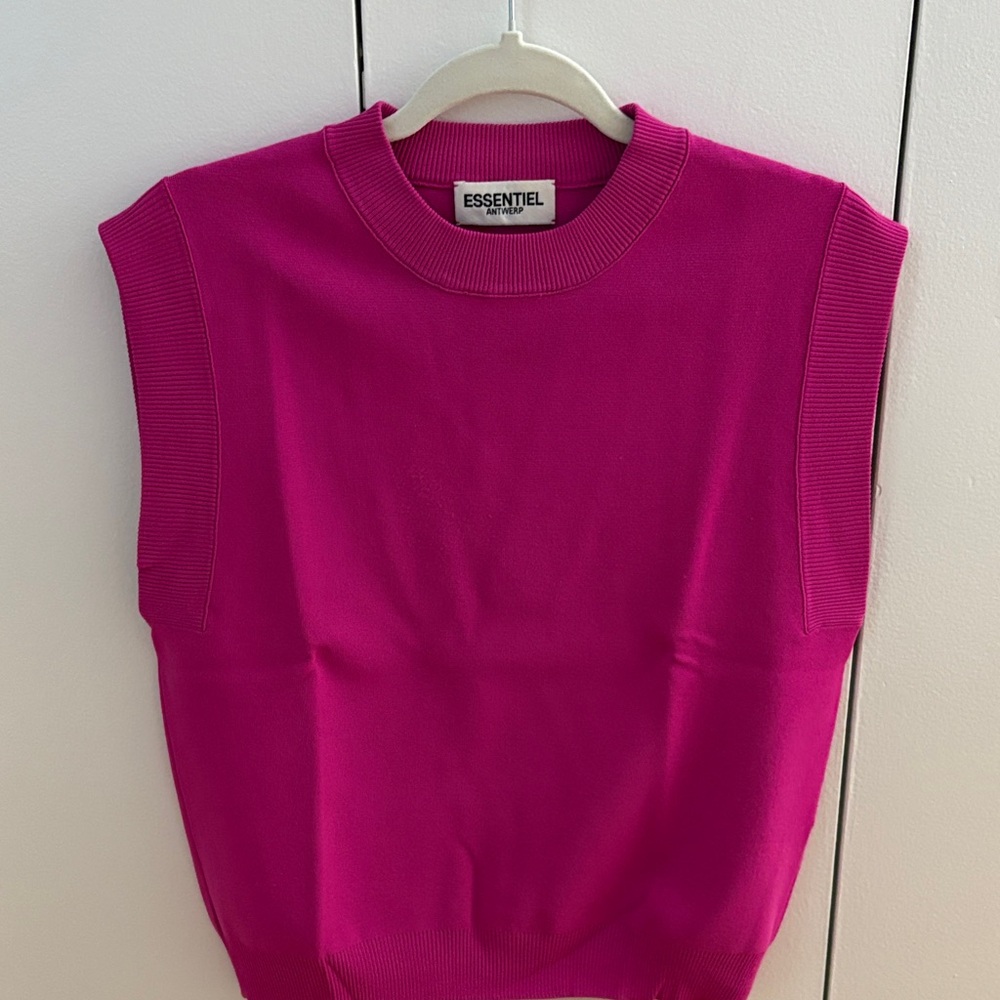 Essentiel Fuchsia Sleeveless Knit Top